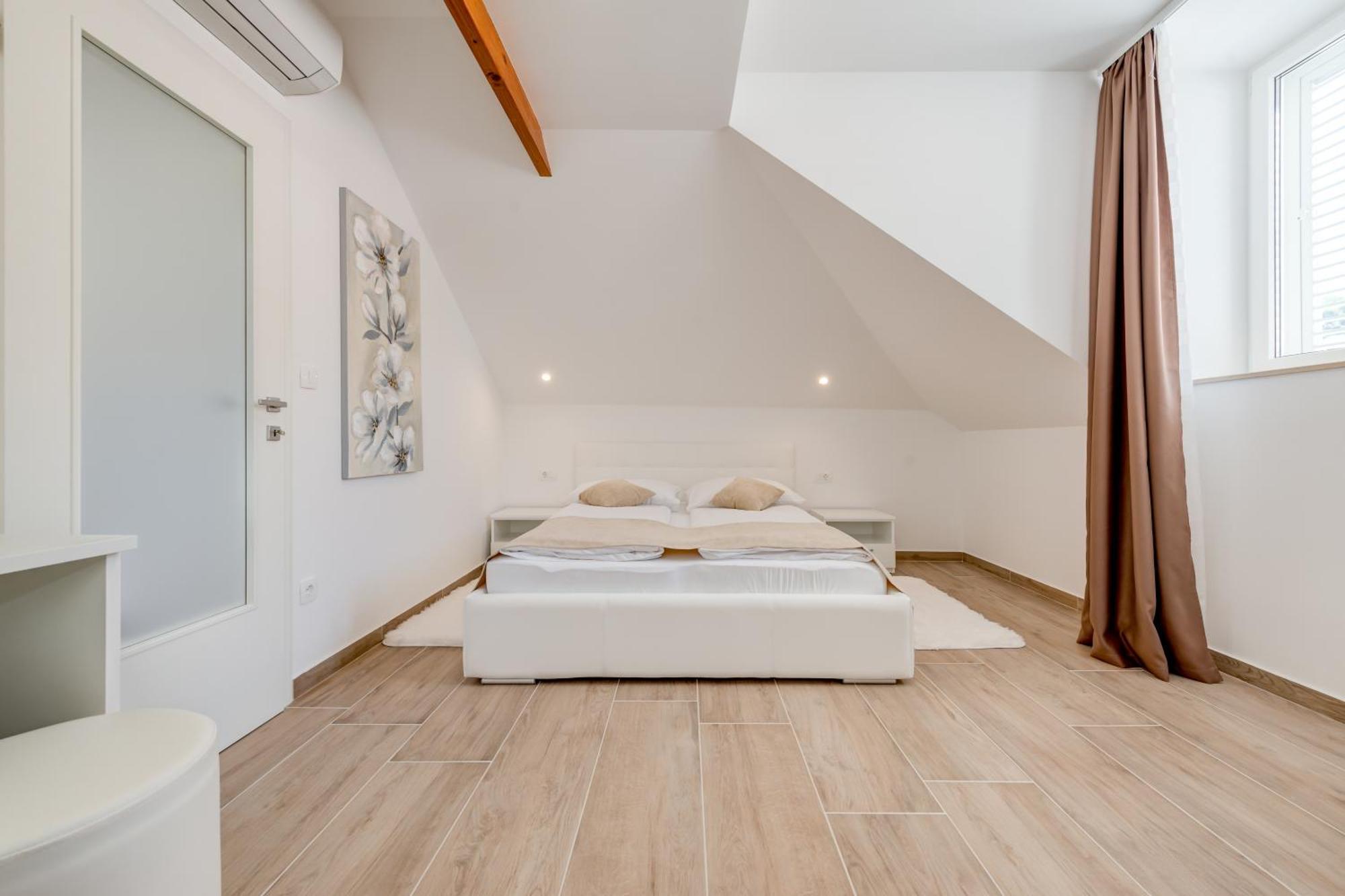 Tudor 2 Appartement Hvar Town