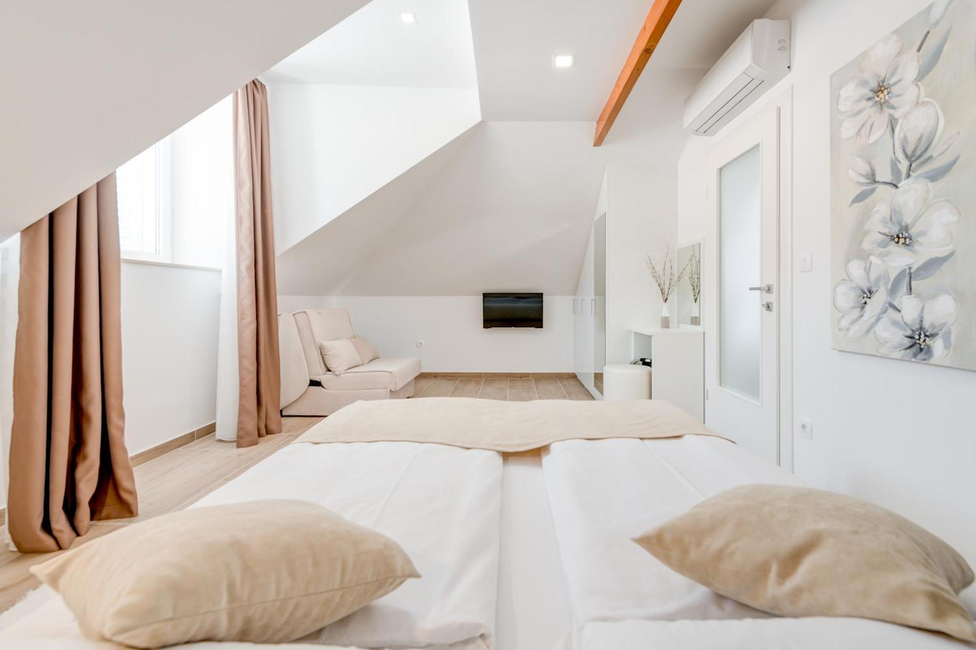 Tudor 2 Appartement Hvar Town